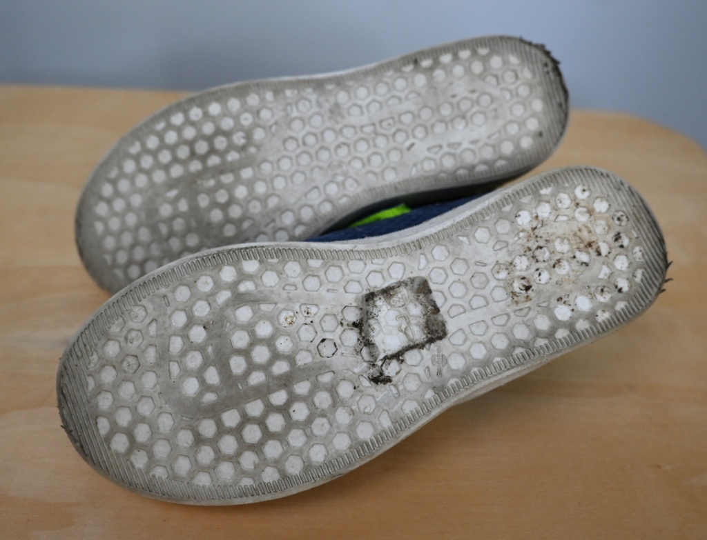 Sneakers, Stones and bones, 29 - PI - Extra 1