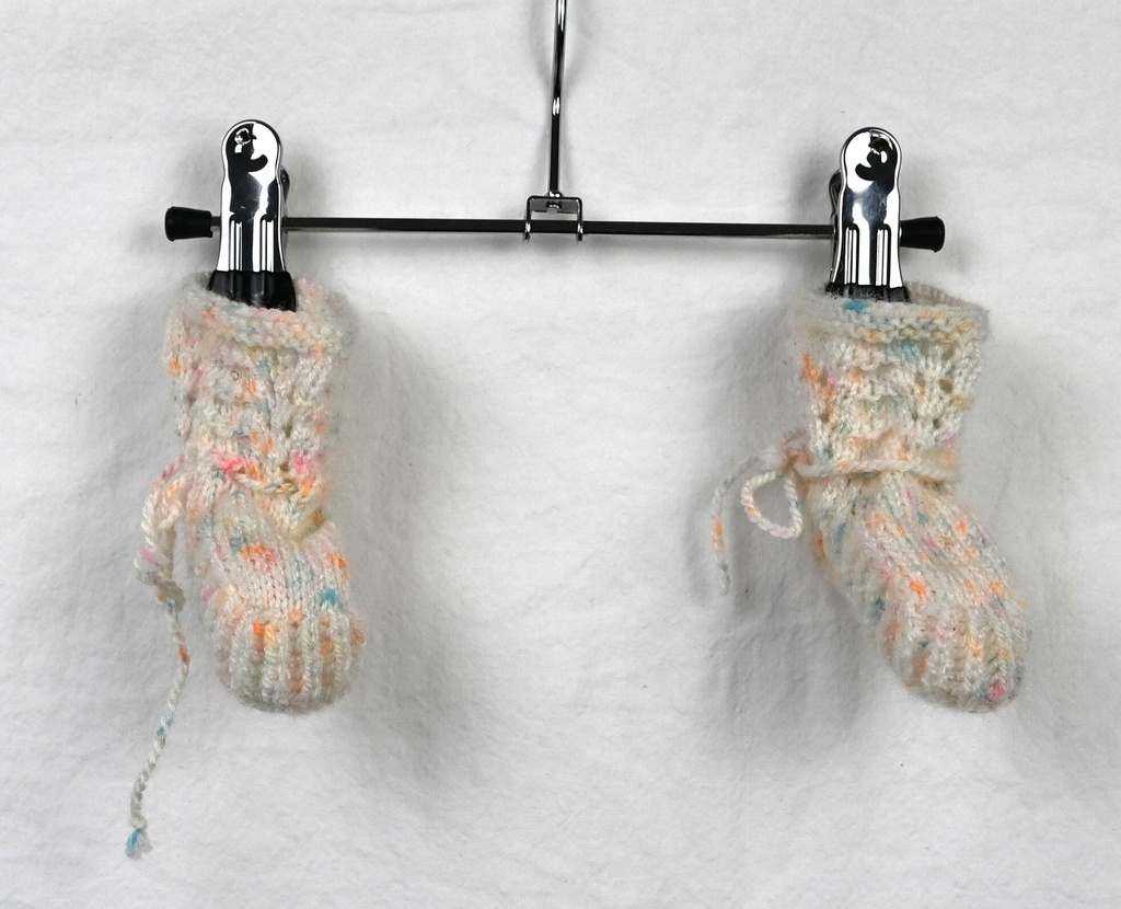 Zelfgebreide babyslofjes, newborn