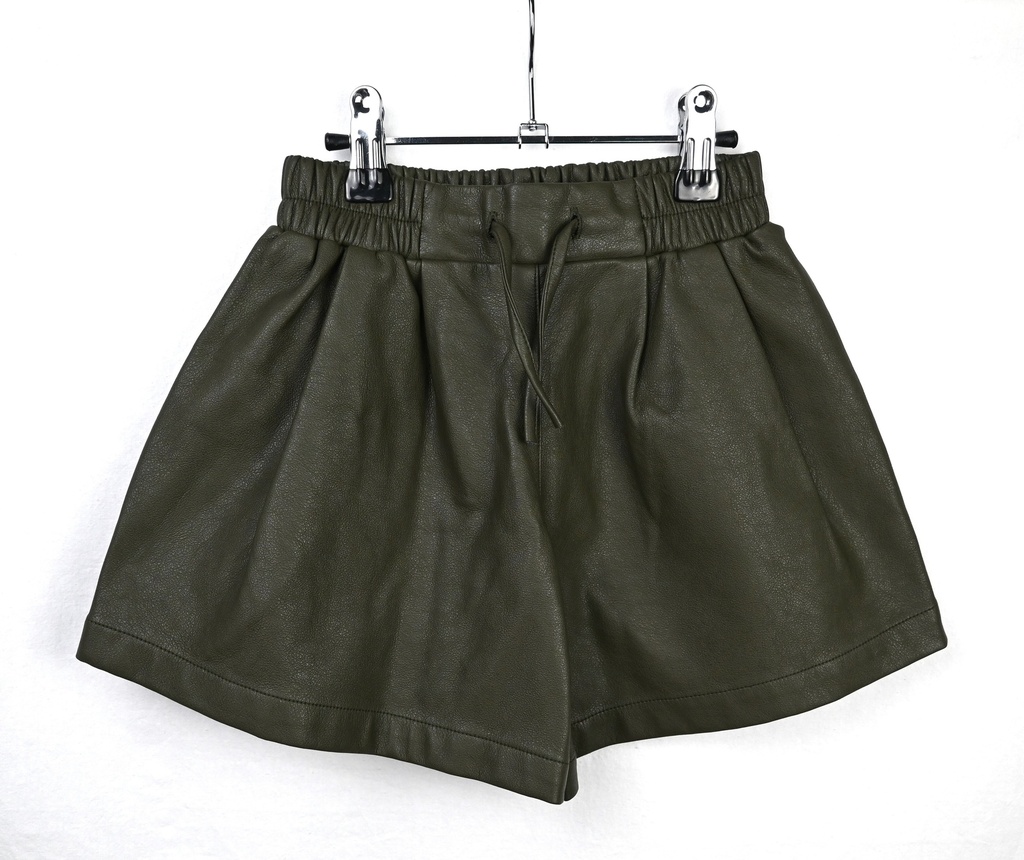 [NHA021] Short, Zara, 6 jaar
