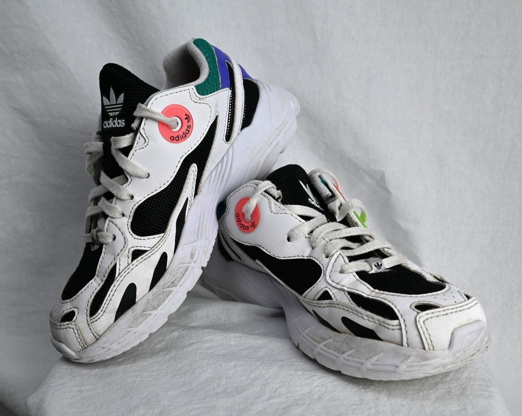 Sneakers, Adidas, 33