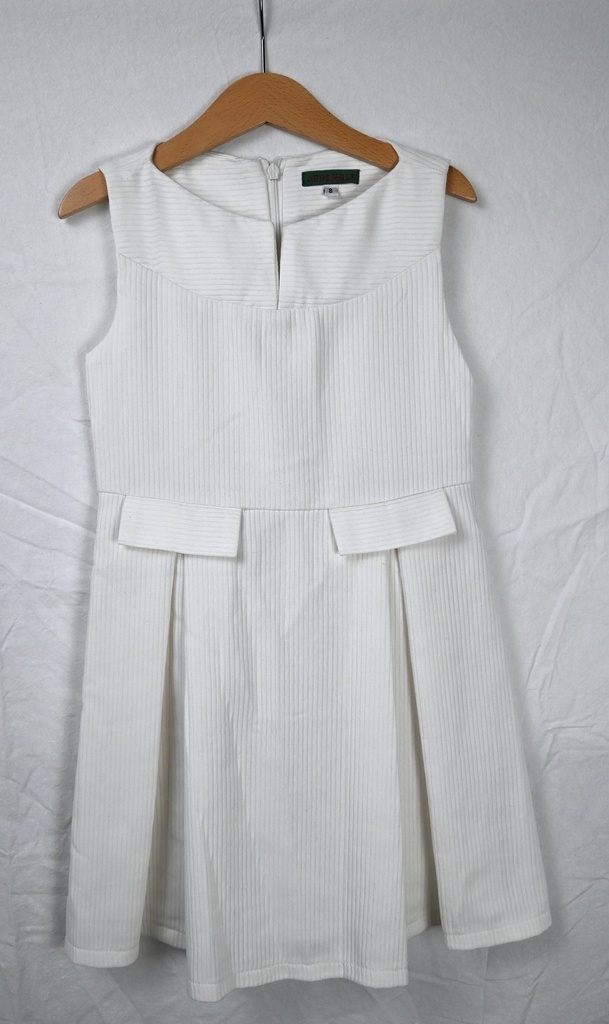 Zomerjurk, Assemblé, 8 jaar