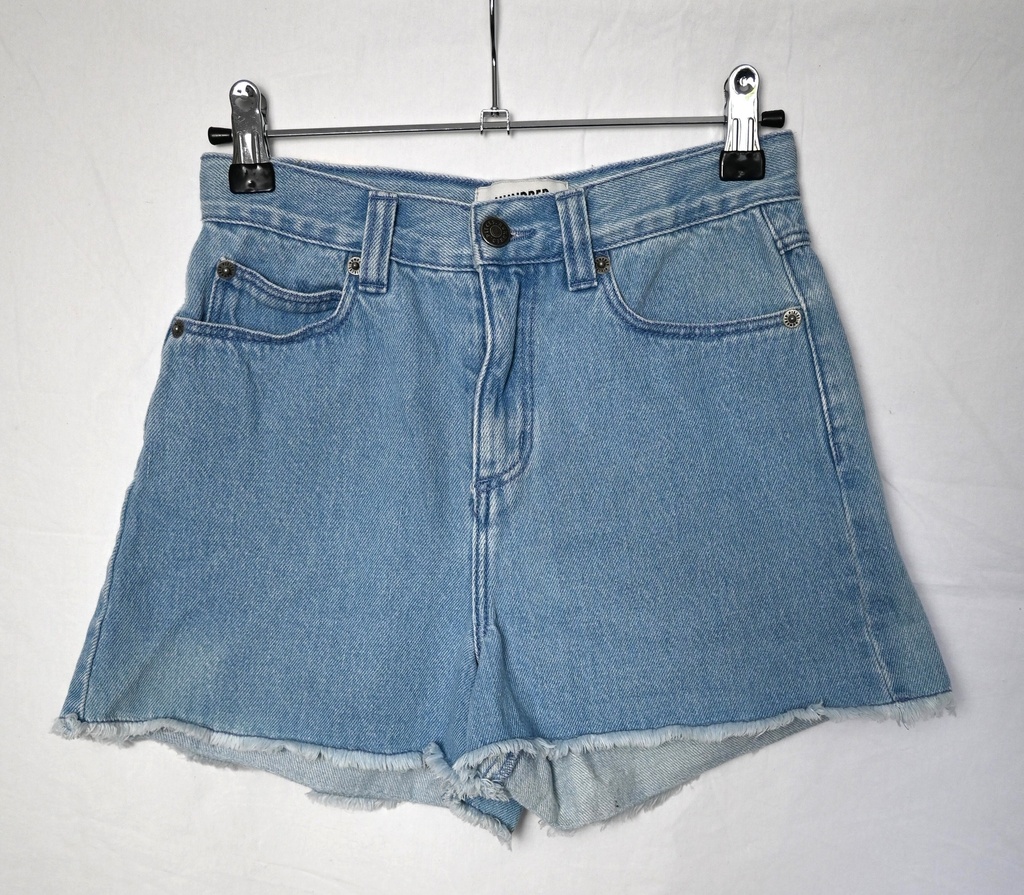 Short, Hundred pieces, 14 jaar