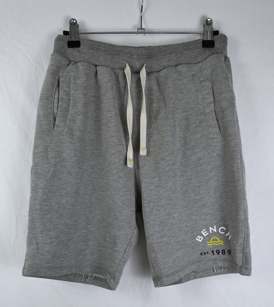 [JWU001] Short, Bench, 13/14 jaar