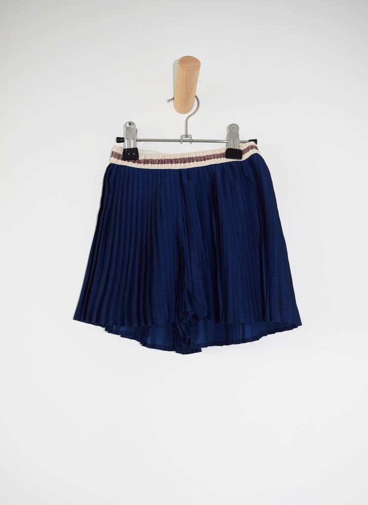 Short, Bellerose, 6 jaar