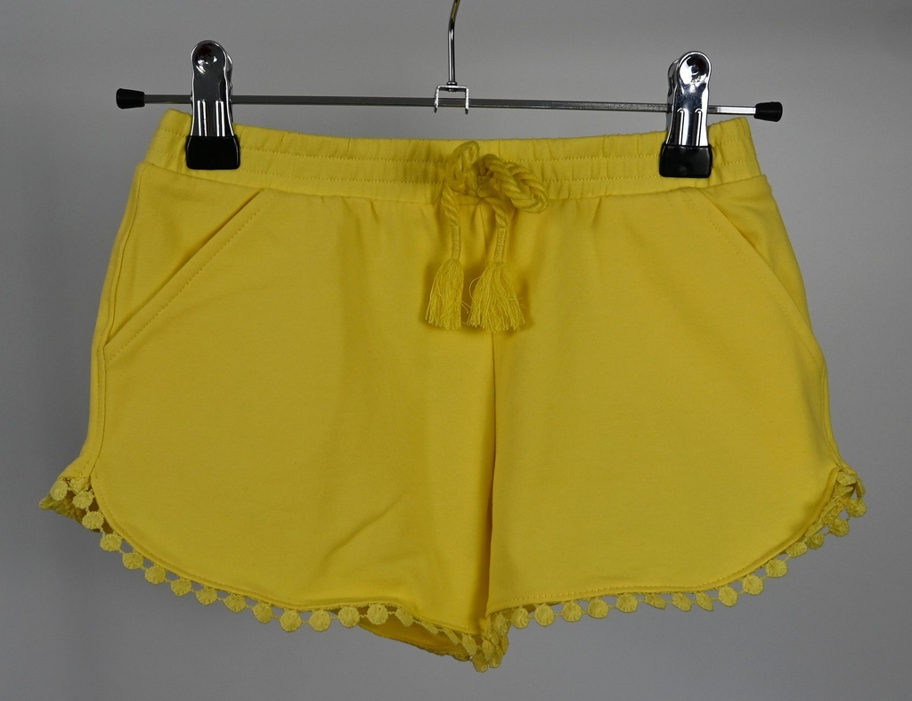 [ANG151] Short, Mayoral, 7 jaar