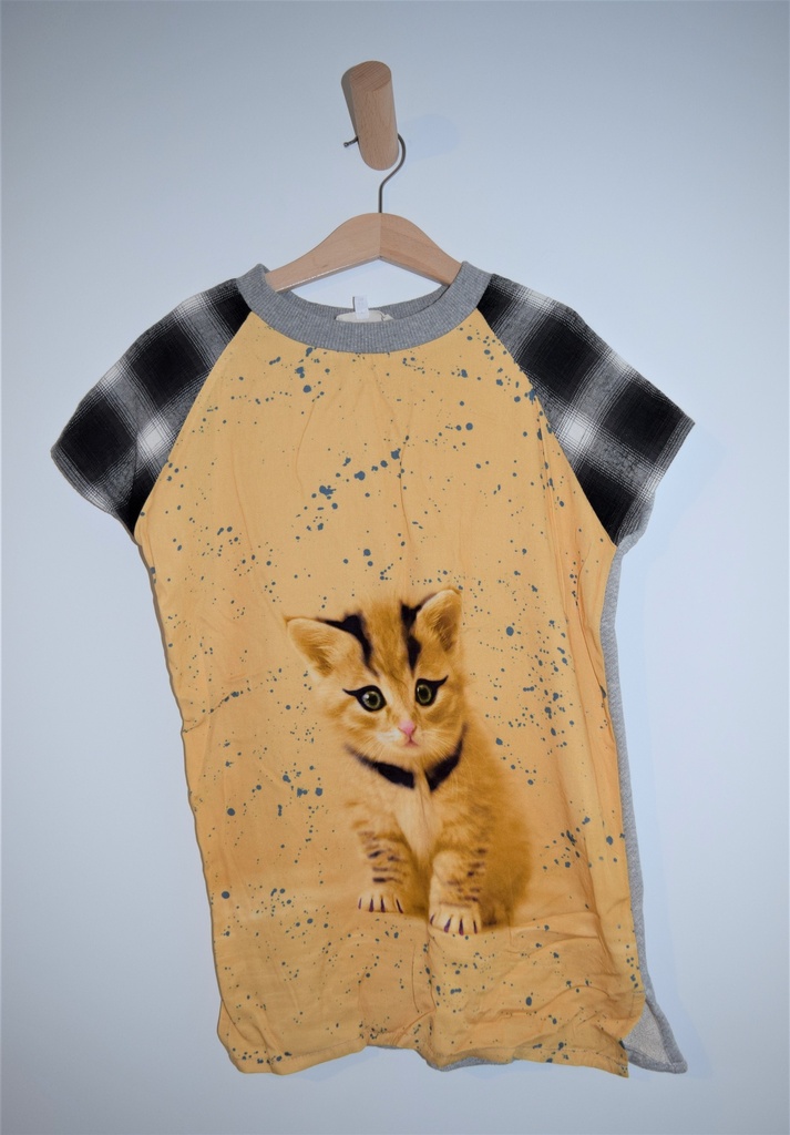 Kleedje, Anne Kuris, 8 jaar