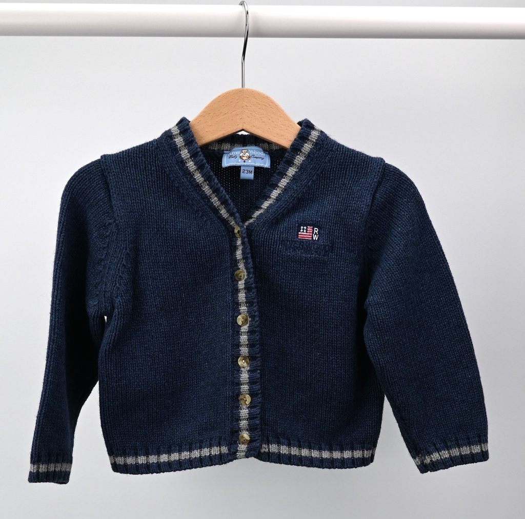 Vestje, River Woods, 23 maanden